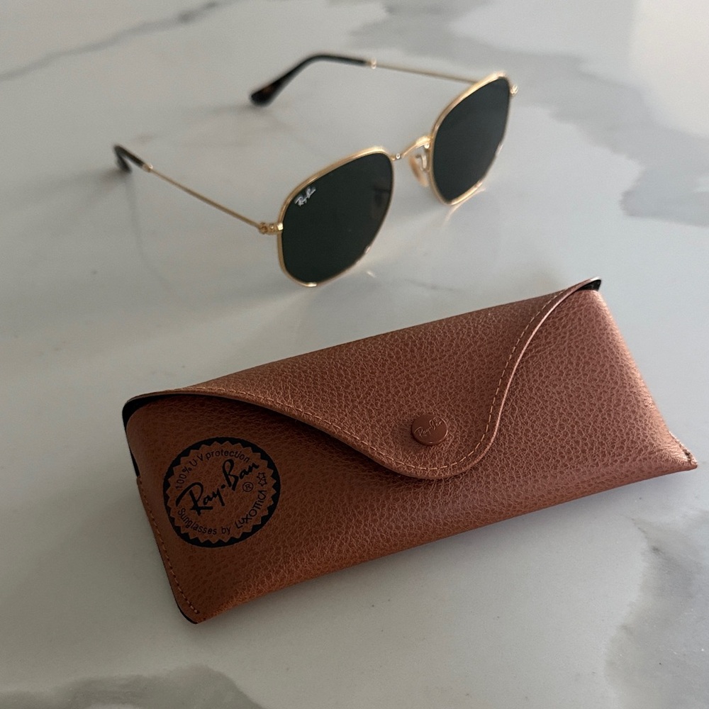 Ray-Ban Gold Frame Sunglasses with Green Lenses - Picture 6 of 6